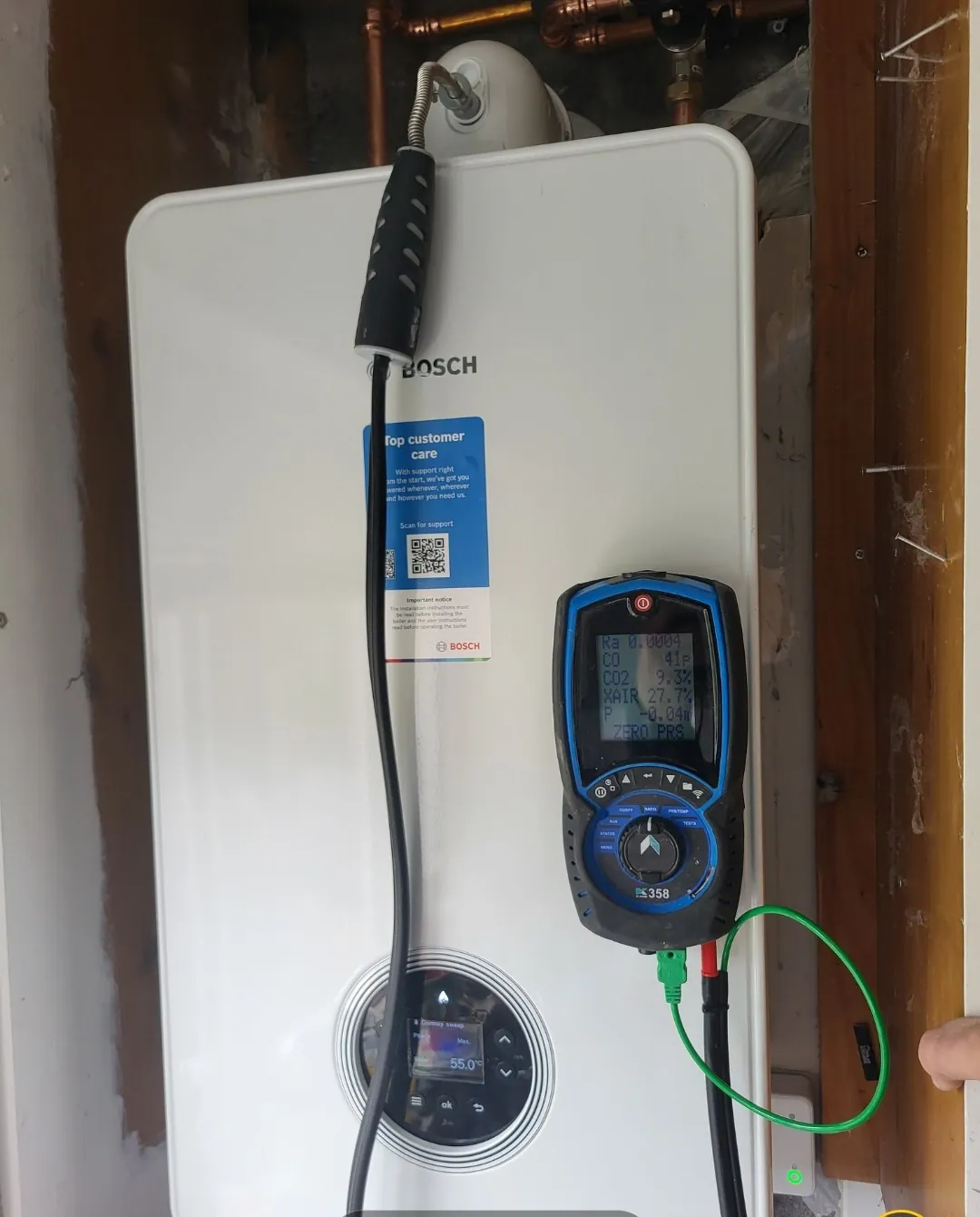 Kane 358 flue gas analyser reading taken during a Bosch boiler service